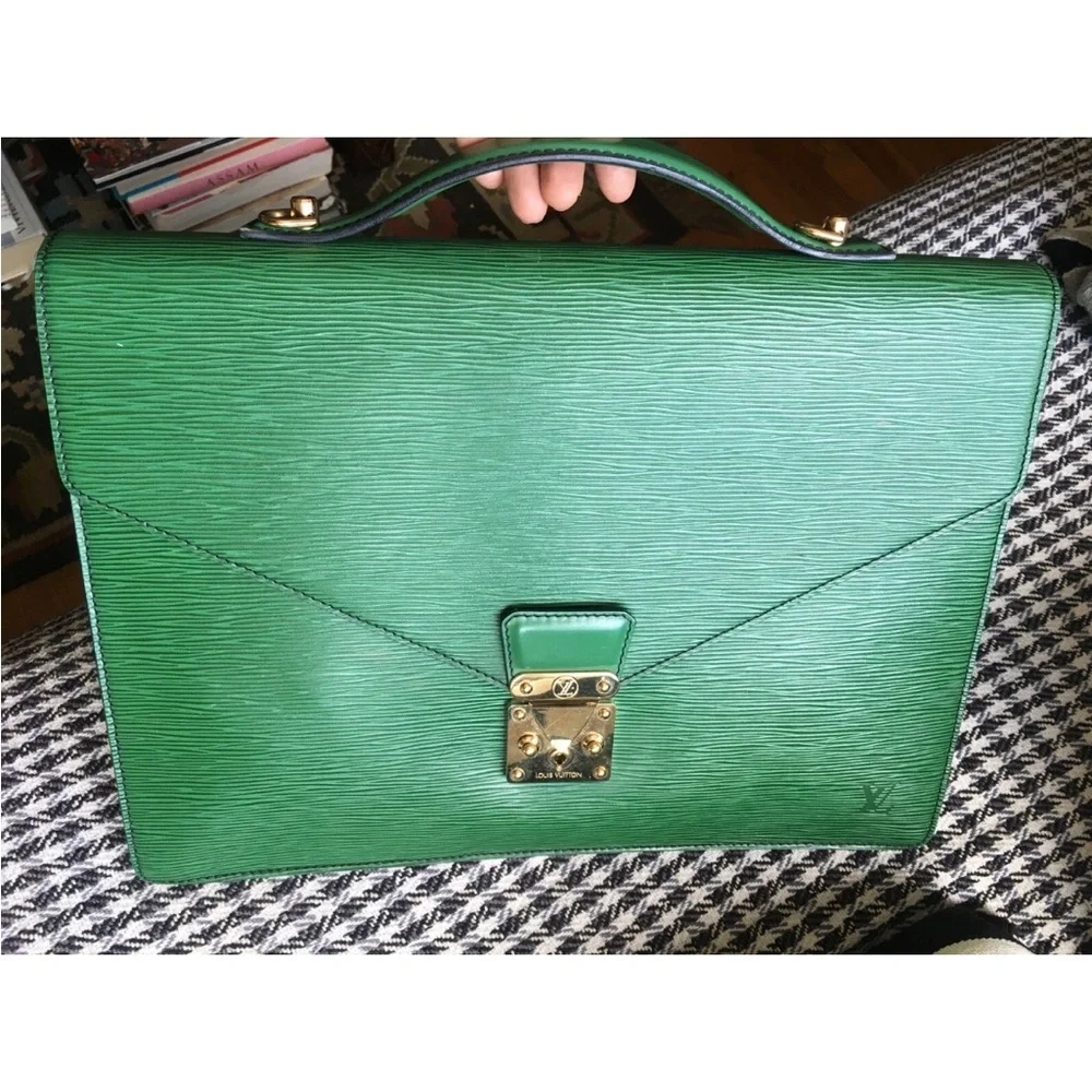 Reserved.Vintage Louis Vuitton emerald/kelly green large briefcase bag.Unisex - Picture 3 of 15